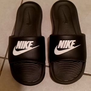Nike sandles